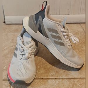 Brand New Women Adidas Response Super Size 6